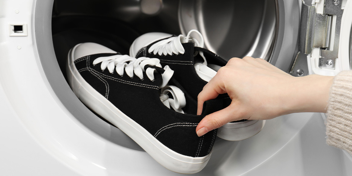 Shoe Dry Cleaners in Noida: Professional Cleaning, Deodorizing & Care